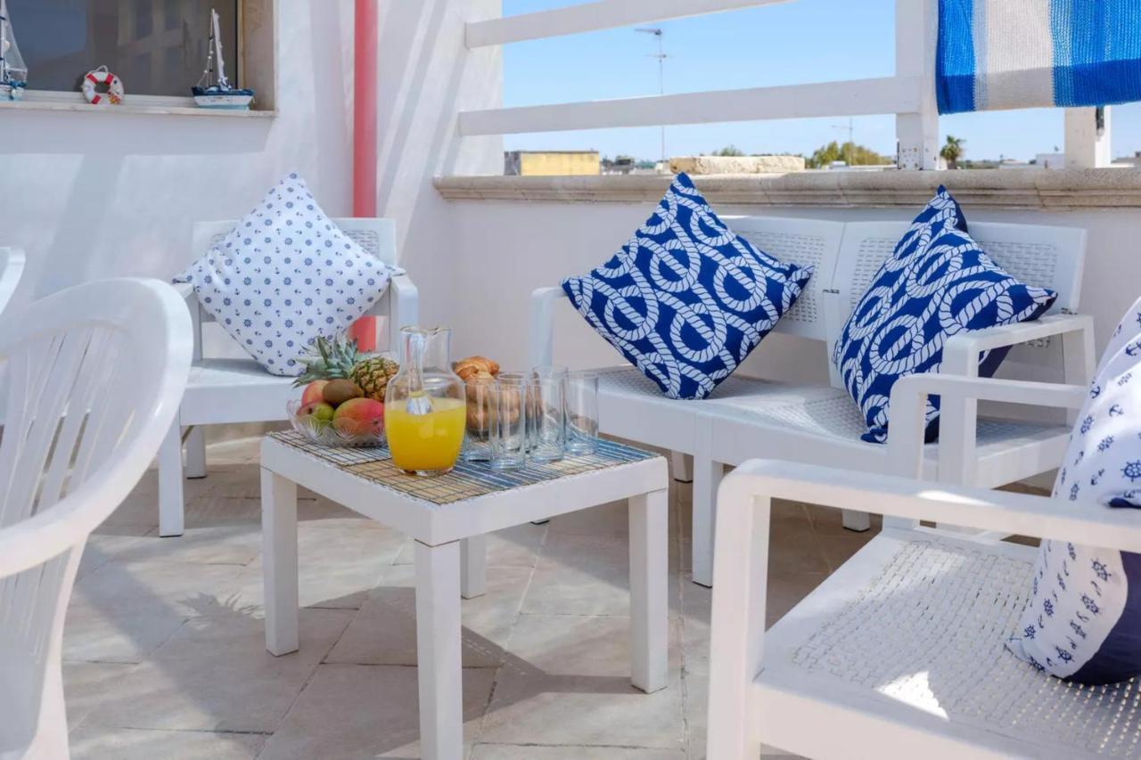 Emerald Residence Sleeps 12 With Sea View Porto Cesareo Zewnętrze zdjęcie