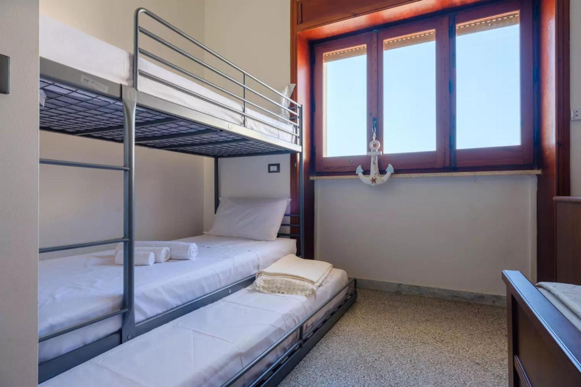 Emerald Residence Sleeps 12 With Sea View Porto Cesareo Zewnętrze zdjęcie